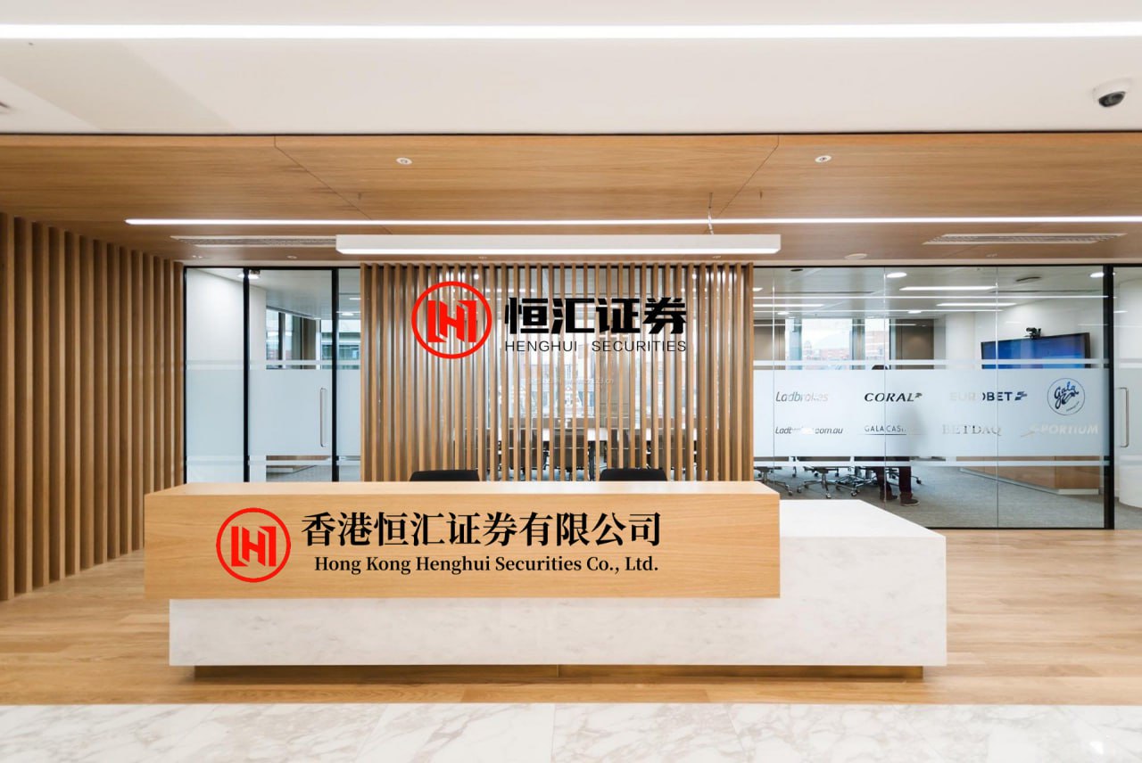 金谷子 【魅族手机或将成为历史：业务实质性停摆，3月正式退市】从多位知情人士处获悉，魅族手机业务已经实质性停摆，将于2026年3月正式退市。此外，魅族旗下FlymeAuto车机业务将独立运营，魅族品牌或将继续保留在吉利体系内。星纪魅族的飞书大群目前还剩1000多人，但有不少员工已提出离职，少量员工...